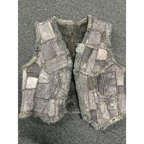Vintage Women's Patchwork Leather & Shearling Vest - Picture 5 of 5